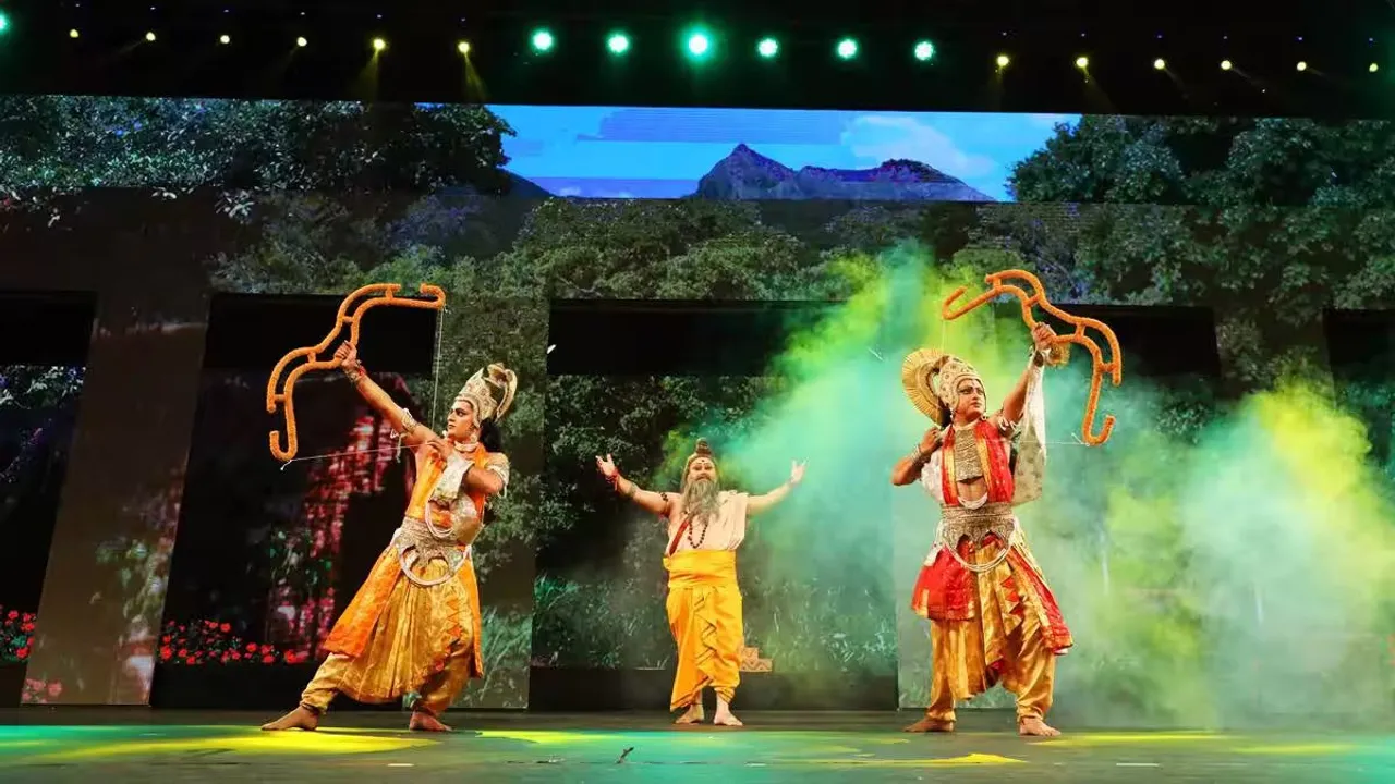 Sampurn Ramayan 3D stage design.jpg
