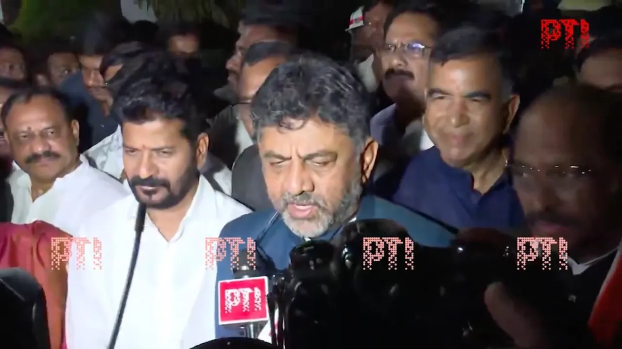 D K Shivakumar with Telangana Congress leaders