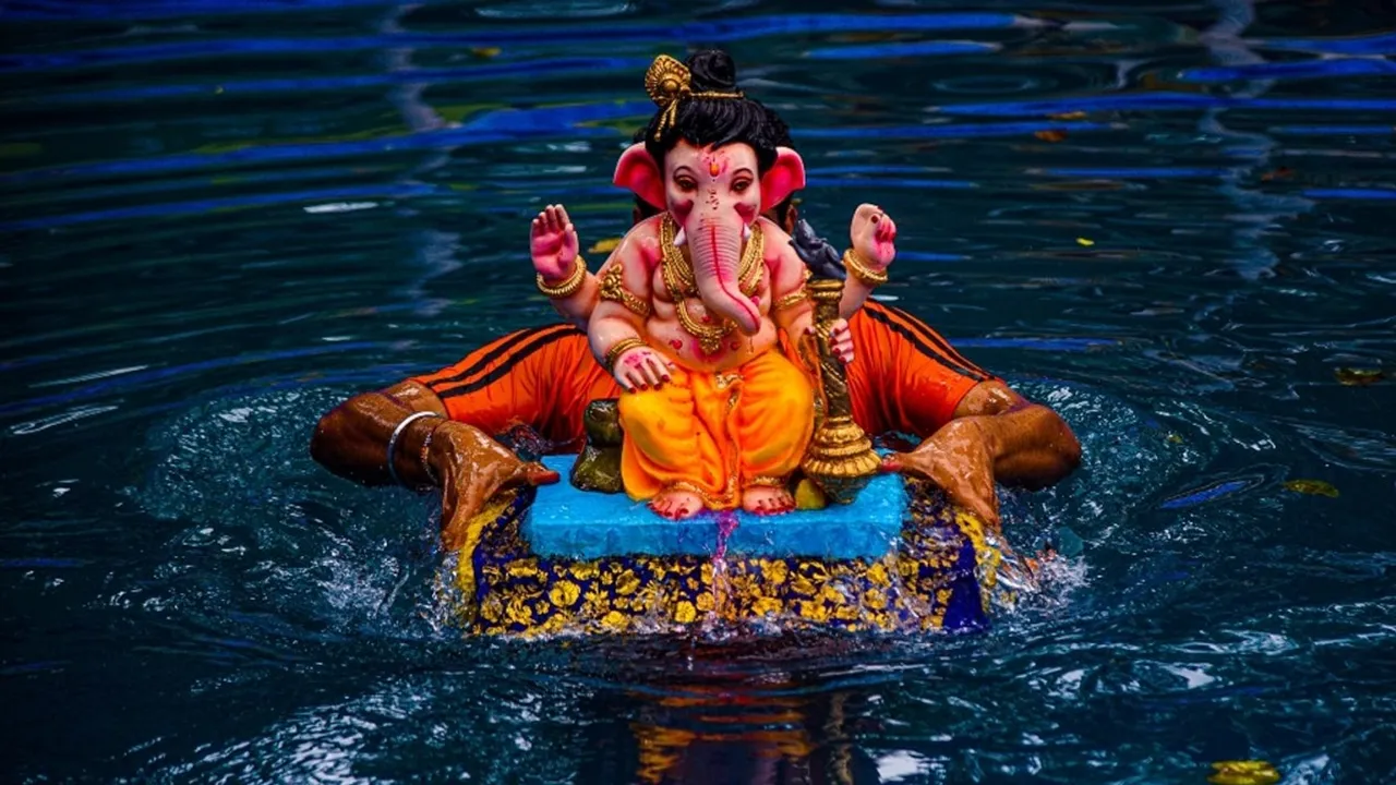 ganesh visarjan.jpg