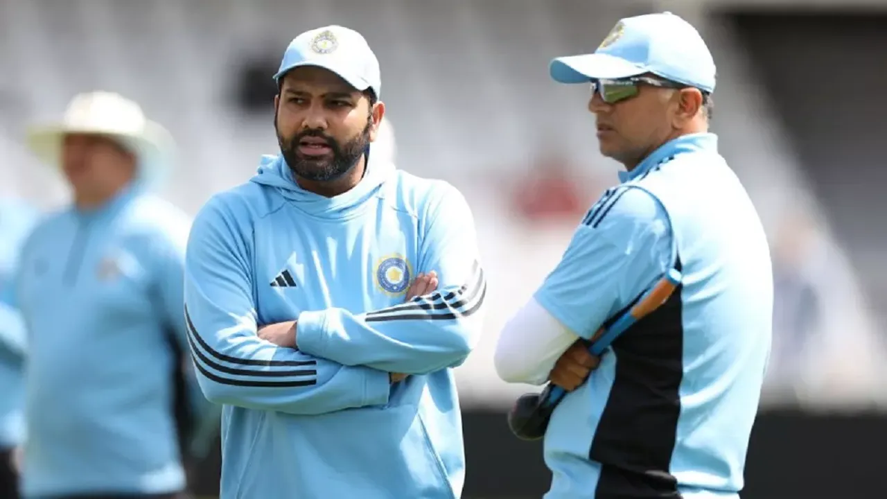 Rahul Dravid Rohit sharma WTC Final.jpg