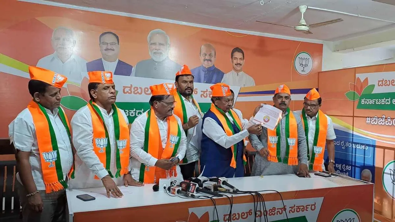 K Eshwarappa burns Congress manifesto