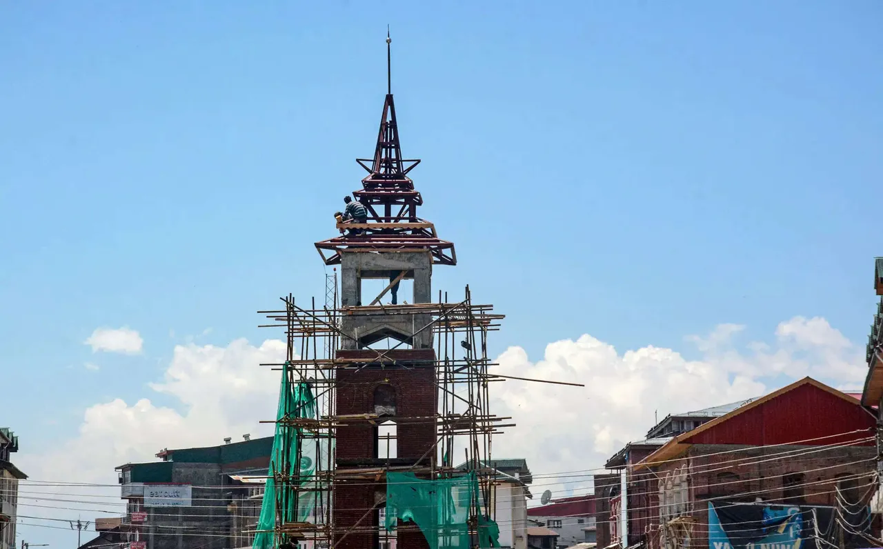 srinagar Clock Tower.jpg