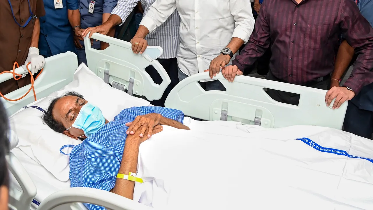 BRS Working President KT Rama Rao and Rajya Sabha MP Santosh Kumar and others visit former CM K Chandrasekhar Rao