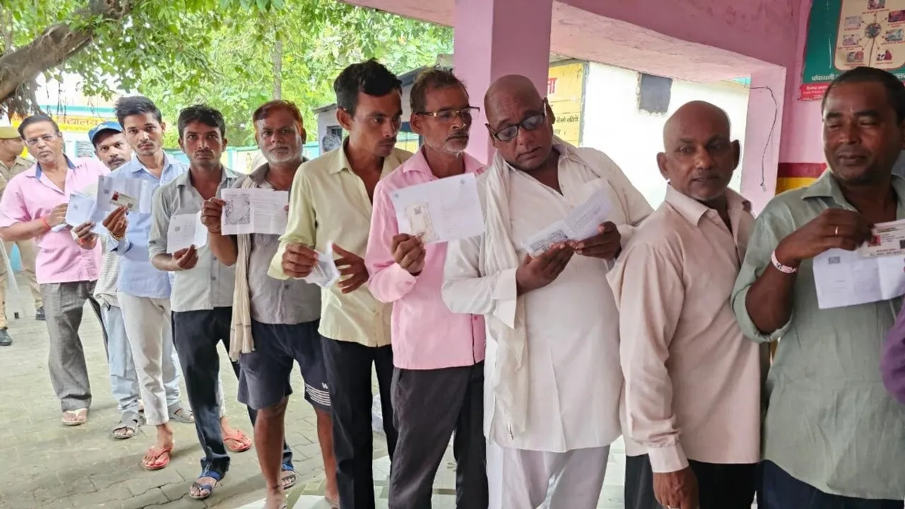 Ghosi bypoll voters.jpg