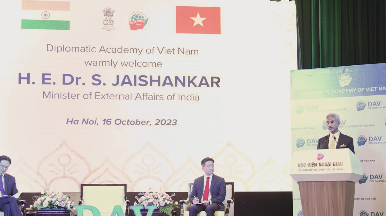  S Jaishankar Vietnam 16 Oct.jpg