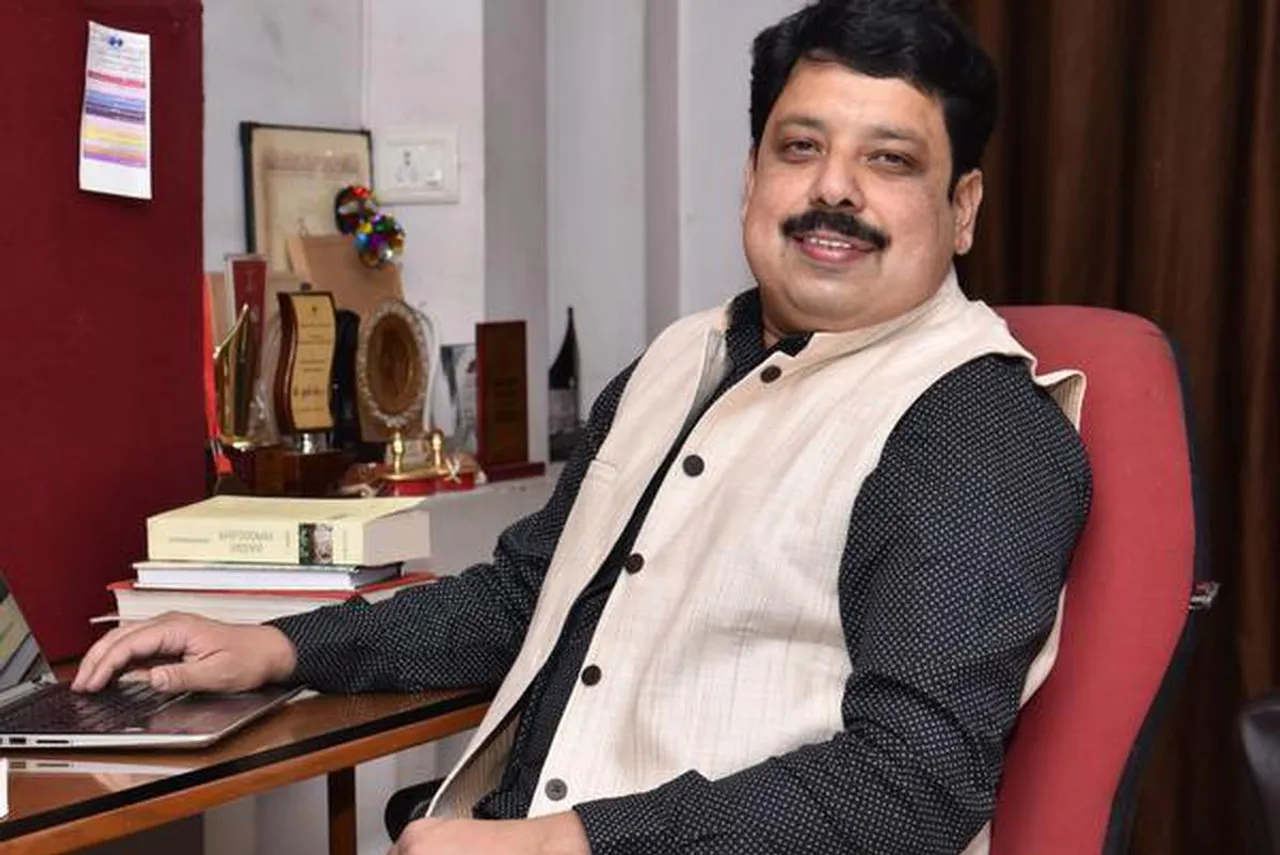 Anand Neelakantan.jpg