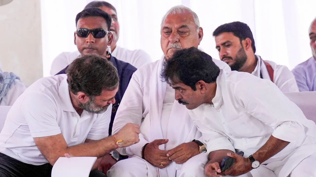 Congress leaders Rahul Gandhi, Bhupinder Singh Hooda and K C Venugopal during Haryana Assembly elections, in Mahendragarh district, Thursday, Oct. 3, 2024.
