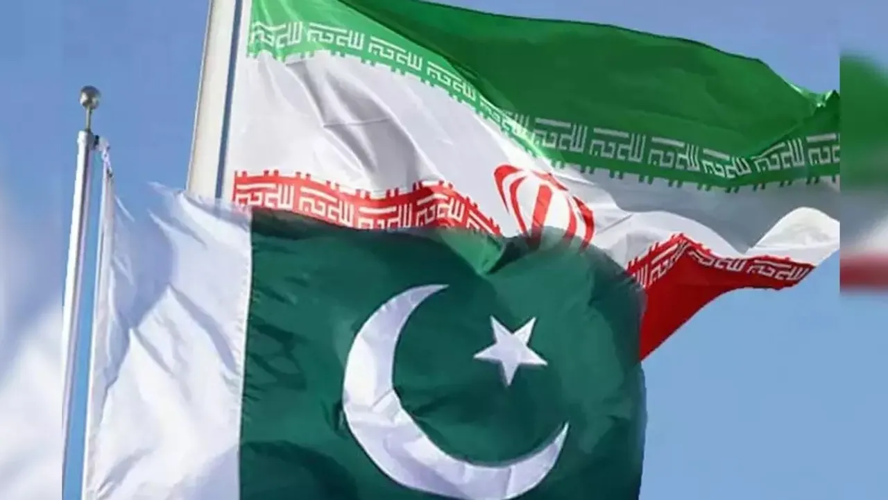 Pakistan Iran flags
