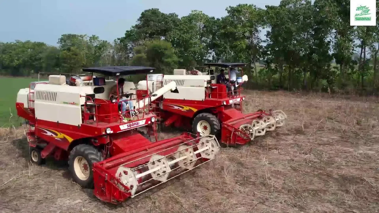 Swaraj 8200 Wheel Harvester