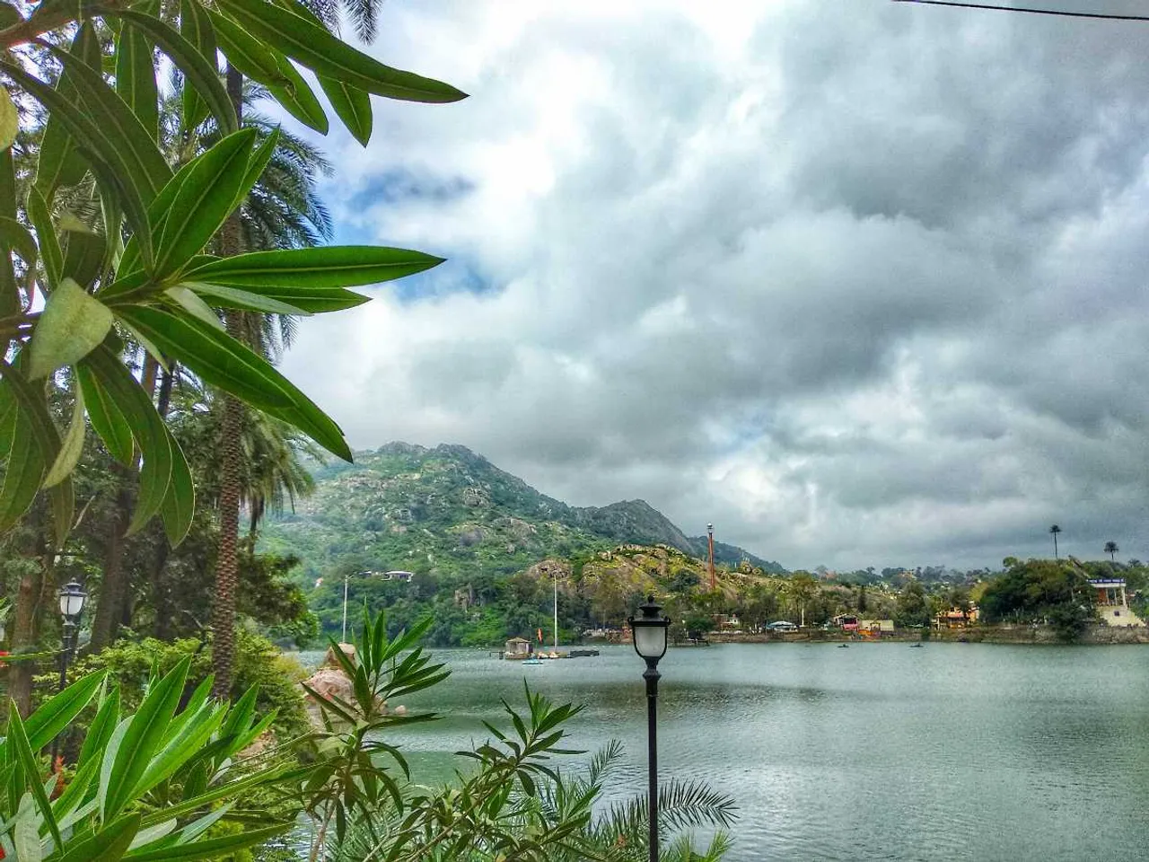 Mount Abu Rajasthan.jpg