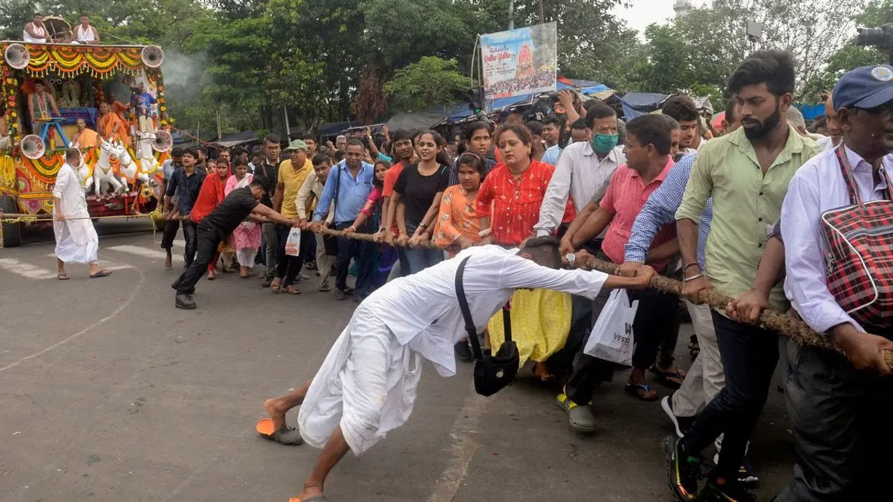 Tripura Rath Yatra electrocution.jpg