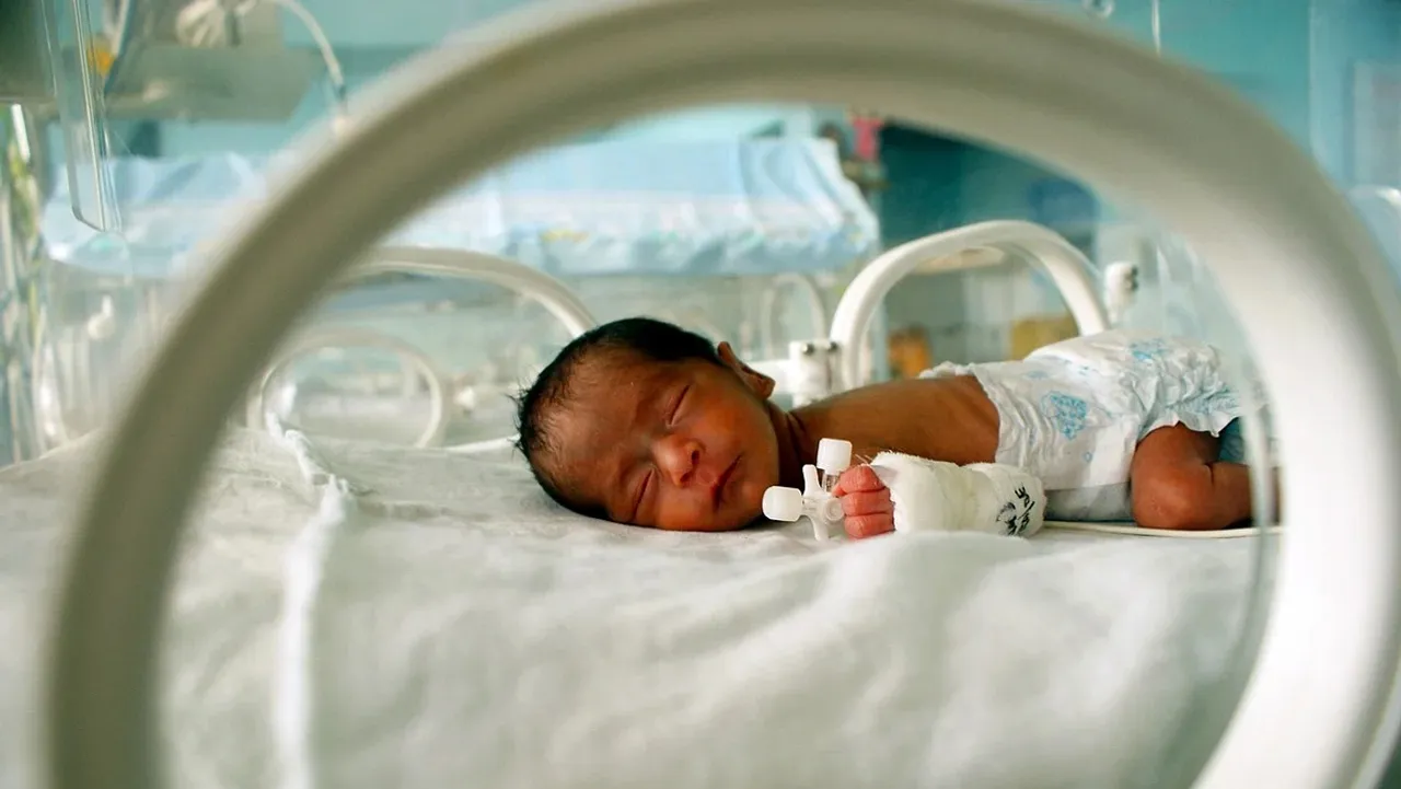 Underweight newborn.jpg