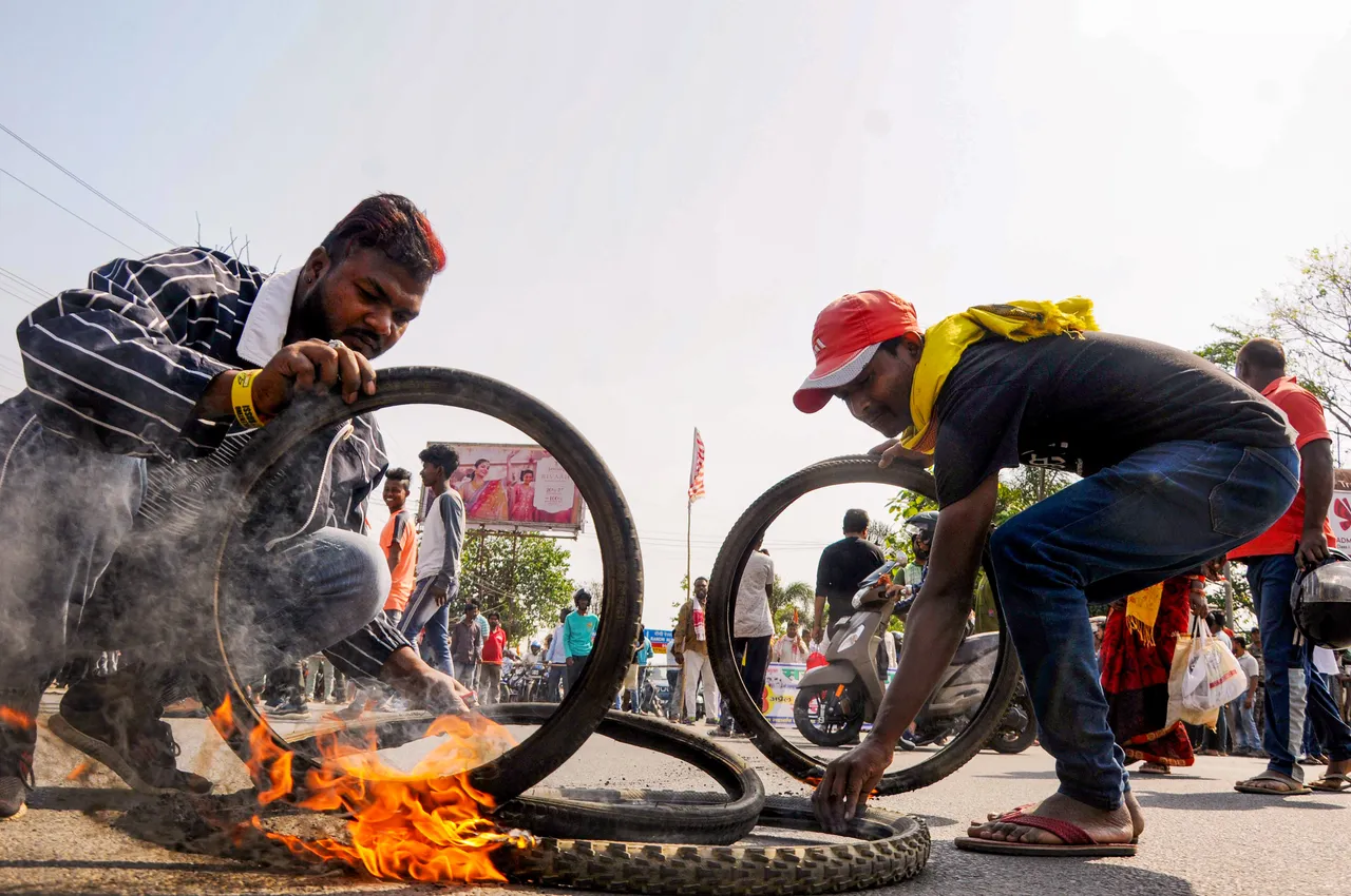 Protest against sarna flag burning