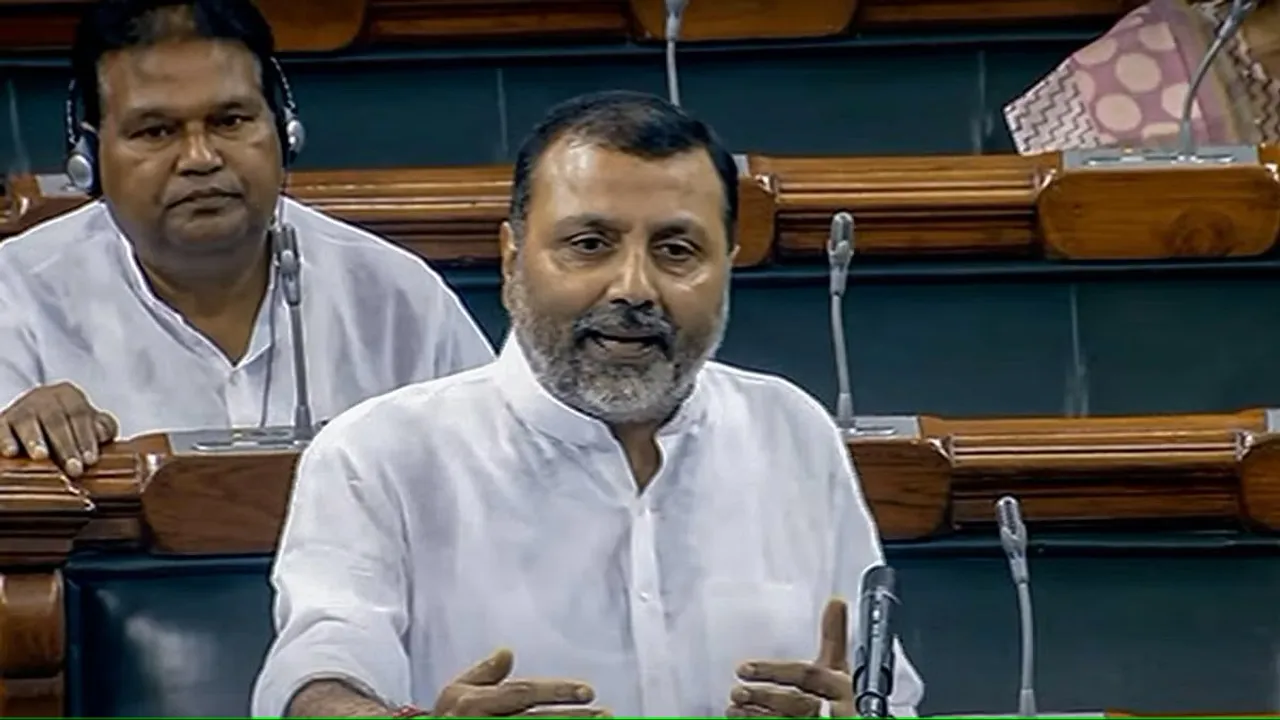 NewsClick Nishikant Dubey