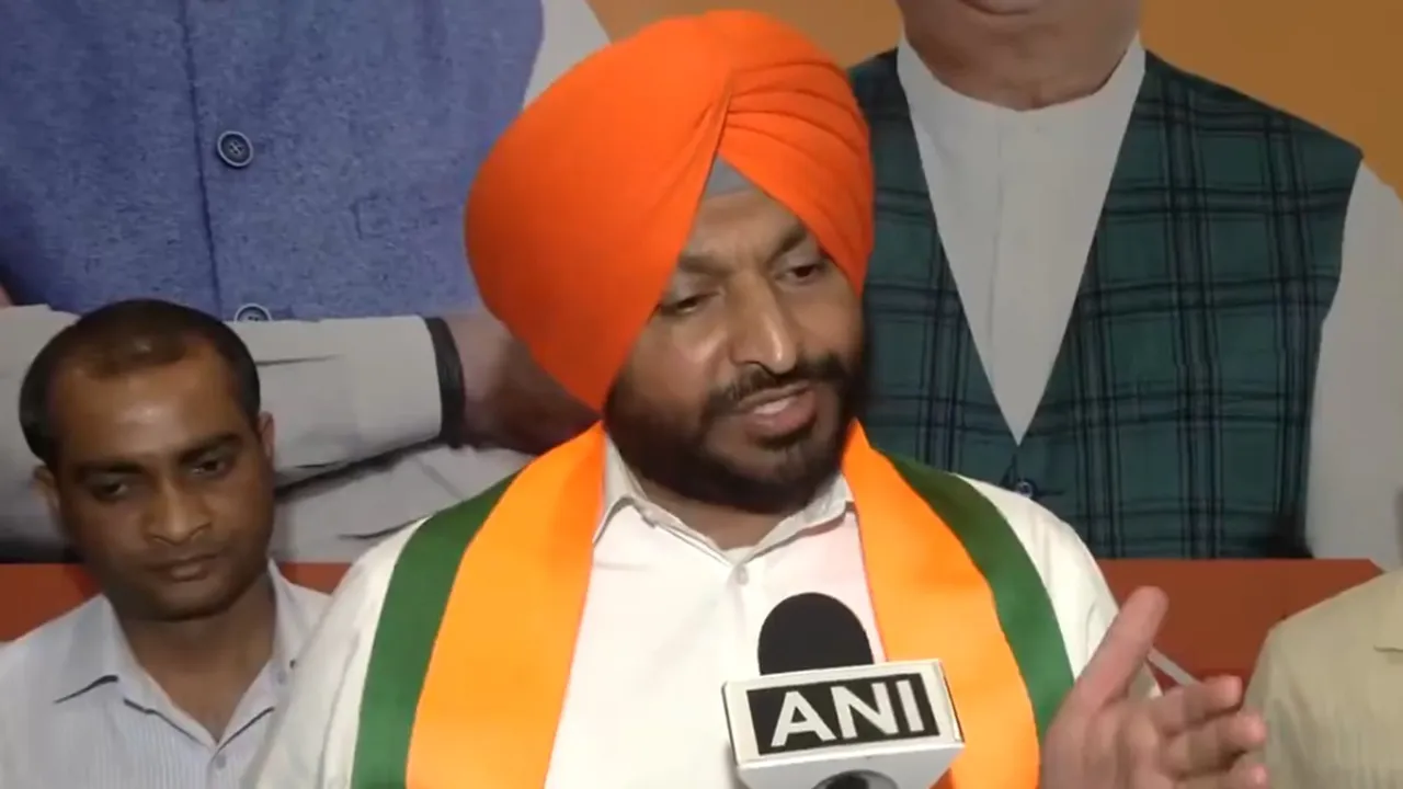 Congress Lok Sabha MP Ravneet Singh Bittu joins the BJP.