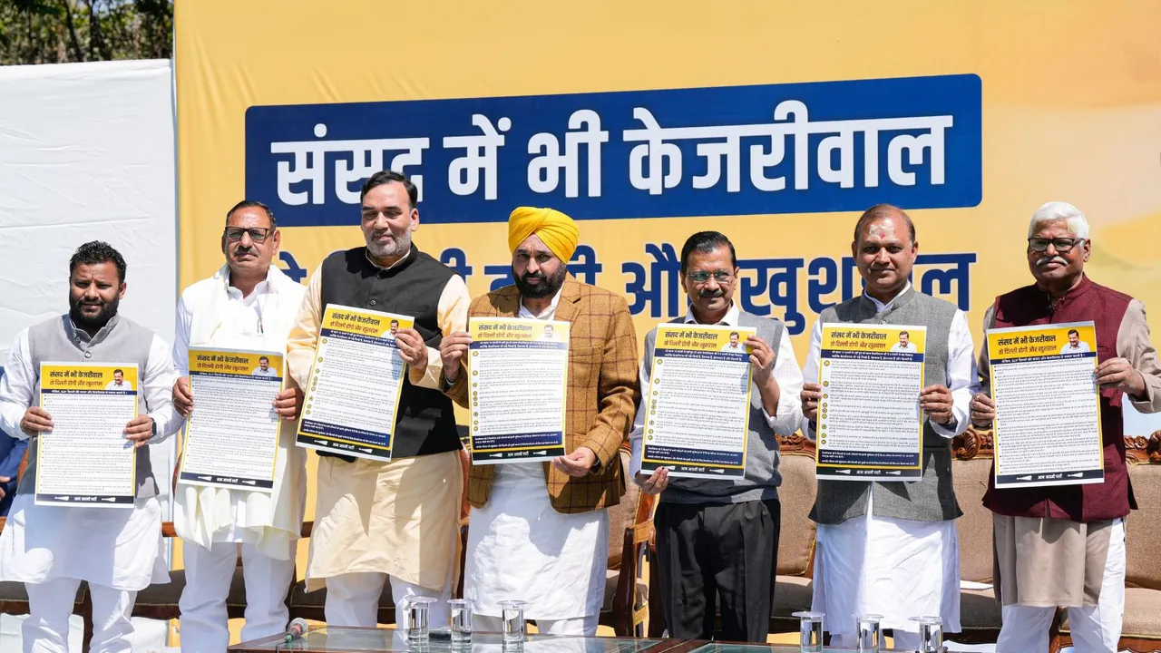 Delhi Chief Minister Arvind Kejriwal and Punjab Chief Minister Bhagwant Mann during a press conference ahead of the Lok Sabha polls, in New Delhi