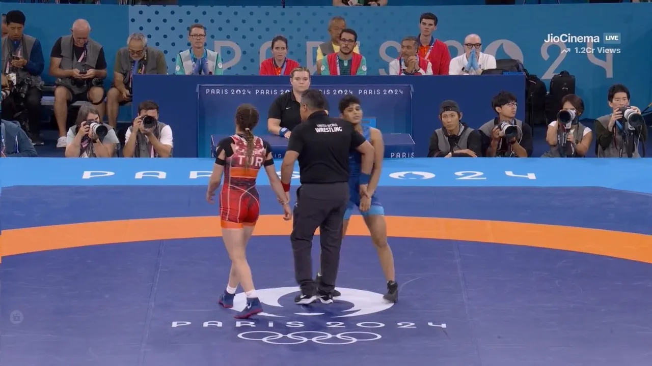 Antim Panghal suffers a humiliating 0-10 defeat to Turkey's Yetgil Zeynep in the women's 53 kg category