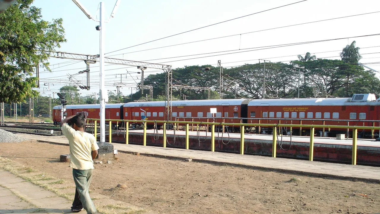 Accident Relief train.jpg