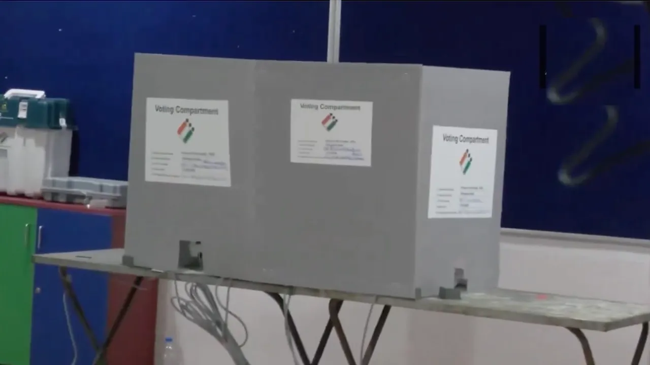 Voting in Andhra Pradesh Polling Voters