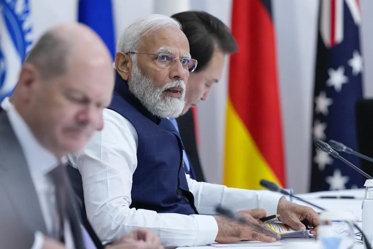 Japan G7 Summit narendra modi.jpg