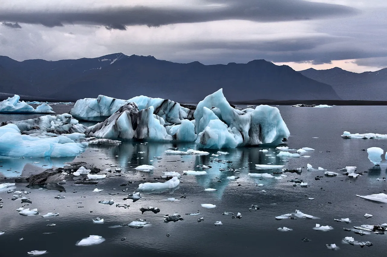 Melting ice sheet.jpg