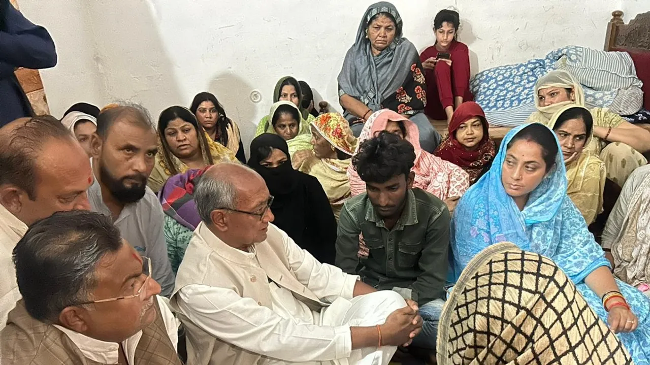 Digvijaya Singh's protest.jpeg