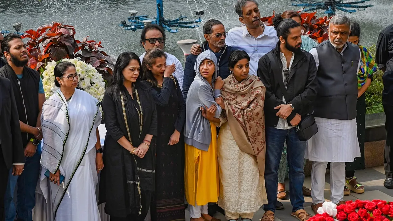Admirers pay last respect to Ustad Rashid Khan