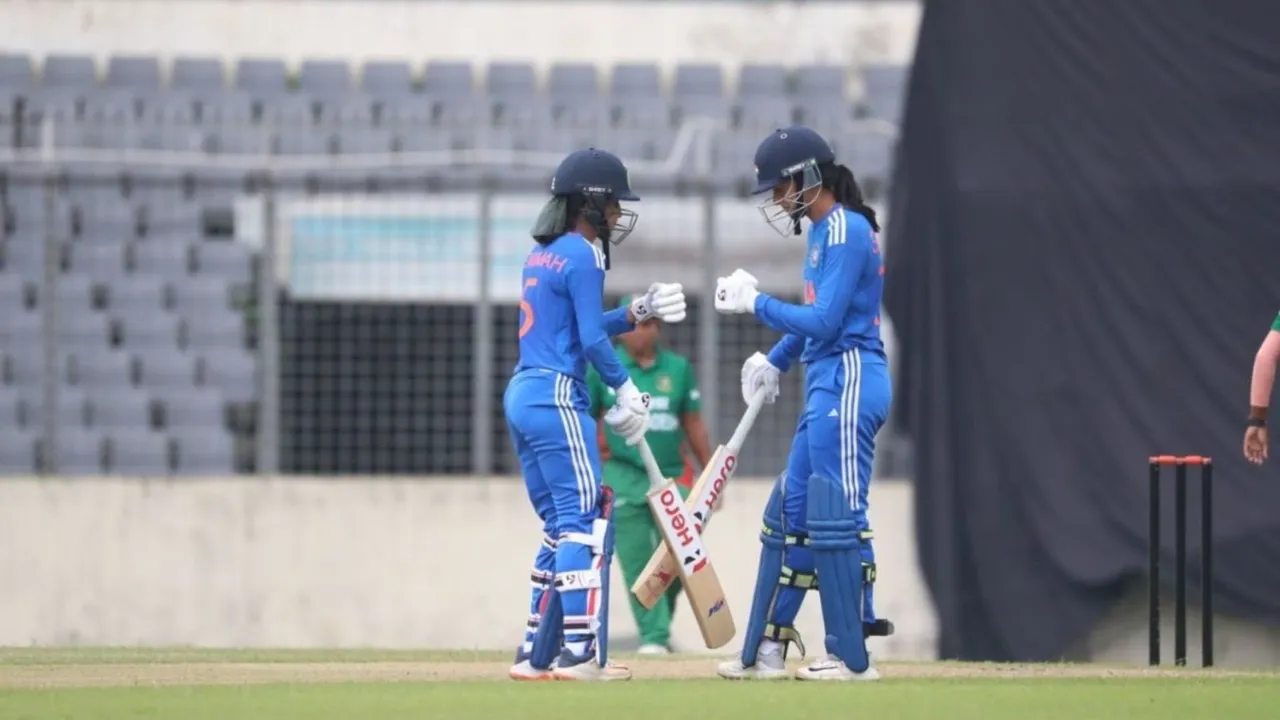 Harmanpreet Kaur and Yastika Bhatia