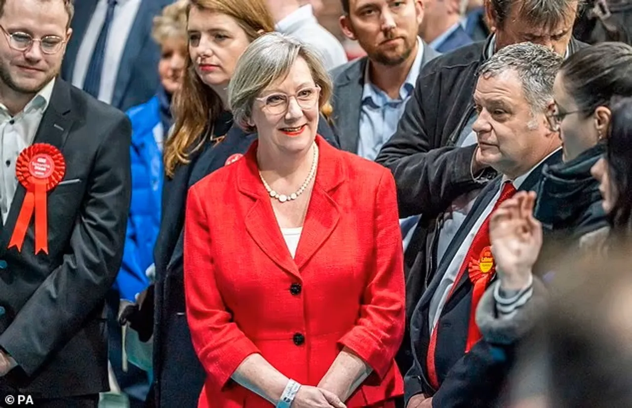 Samantha Dixon Labour