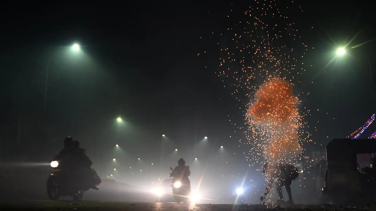 DIWALI CELEBRATION FIRE CRACKERS BURSTING AIR POLLUTION GARBAGE.jpg