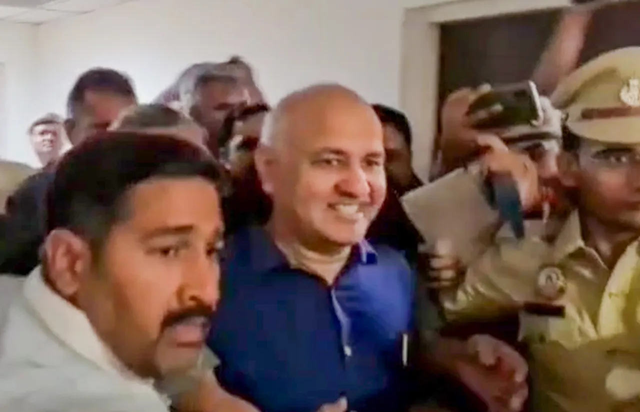 Manish Sisodia at ED court