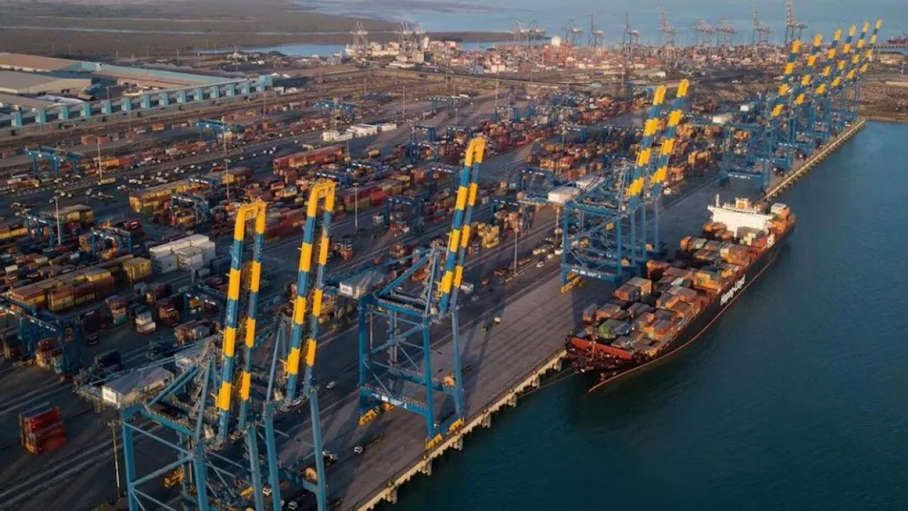 Sea Trade Import Export.jpg