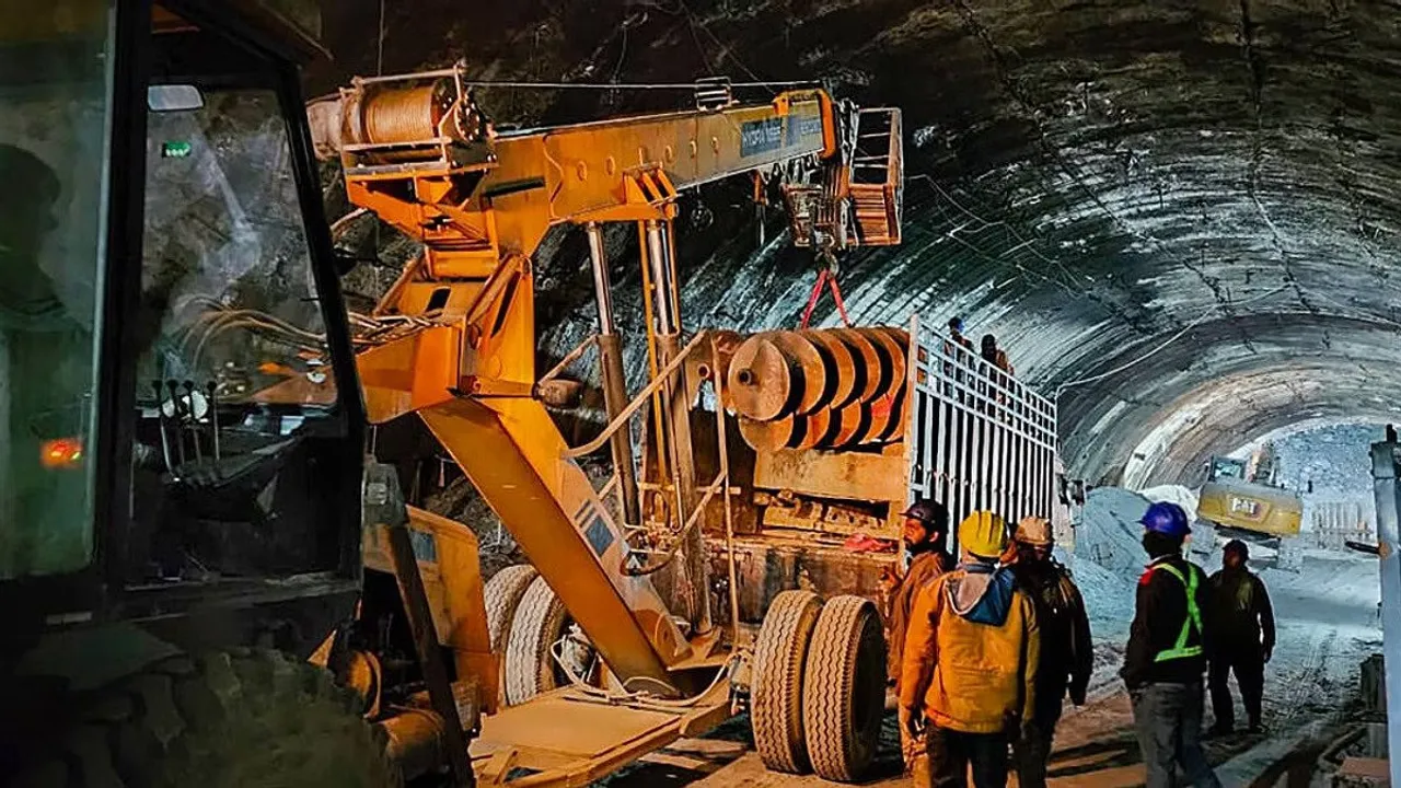 Uttarkashi Tunnel drilling.jpg