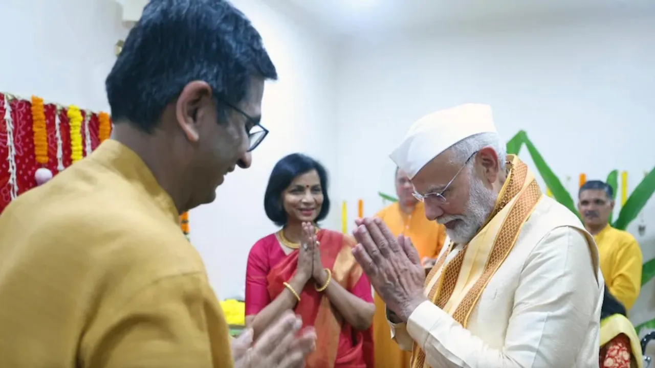 CJI DY Chandrachud and his wife welcome Prime Minister Narendra Modi at his residence for Ganesh Puja