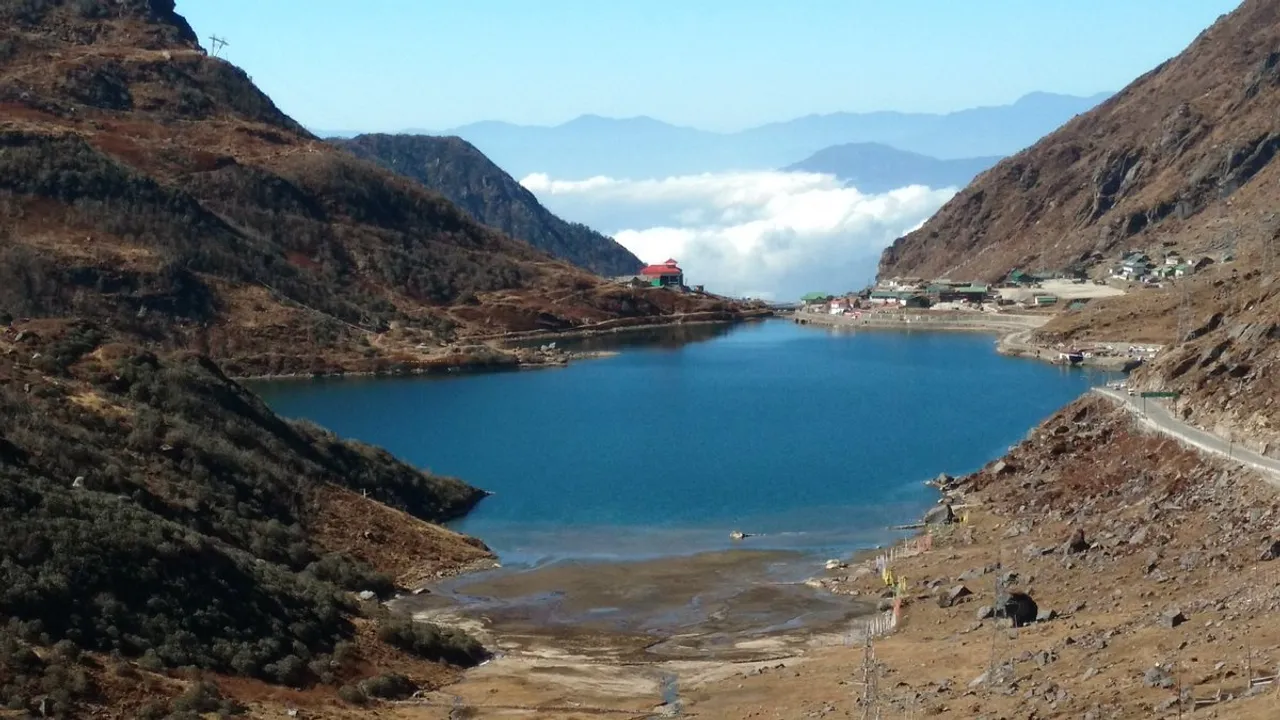 Tsomgo Lake.jpg