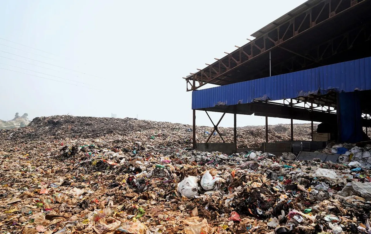 Brahmapuram waste site.jpg