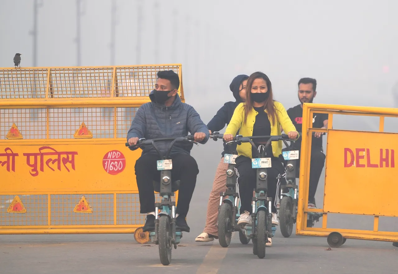 Delhi Air Smog Pollution