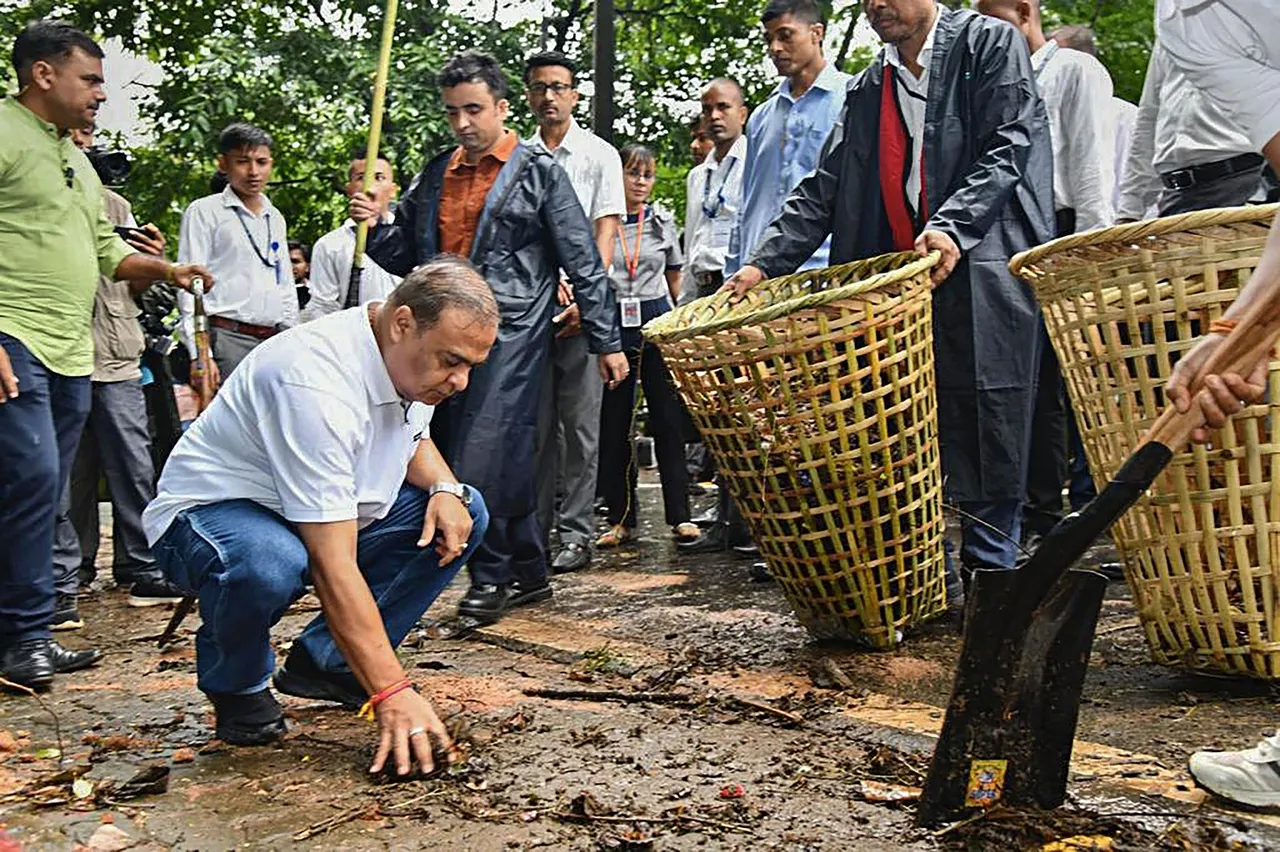 Assam Chief Minister Himanta Biswa Sarma participates in a special cleanliness programme ‘Ek Taarikh, Ek Ghanta, Ek Saath’ (Shramdaan) under 'Swachchta hi Seva' campaign ahead of Gandhi Jayanti, in Guwahati