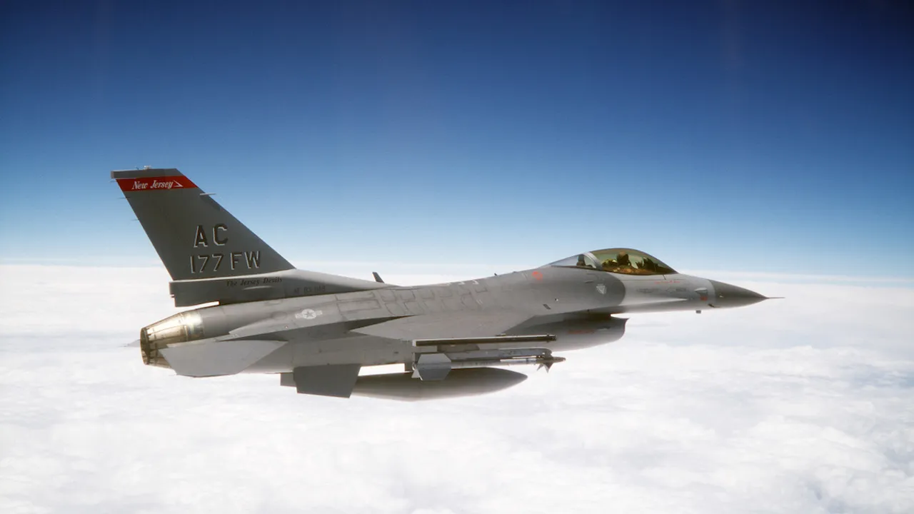 F16 Fighter Jet