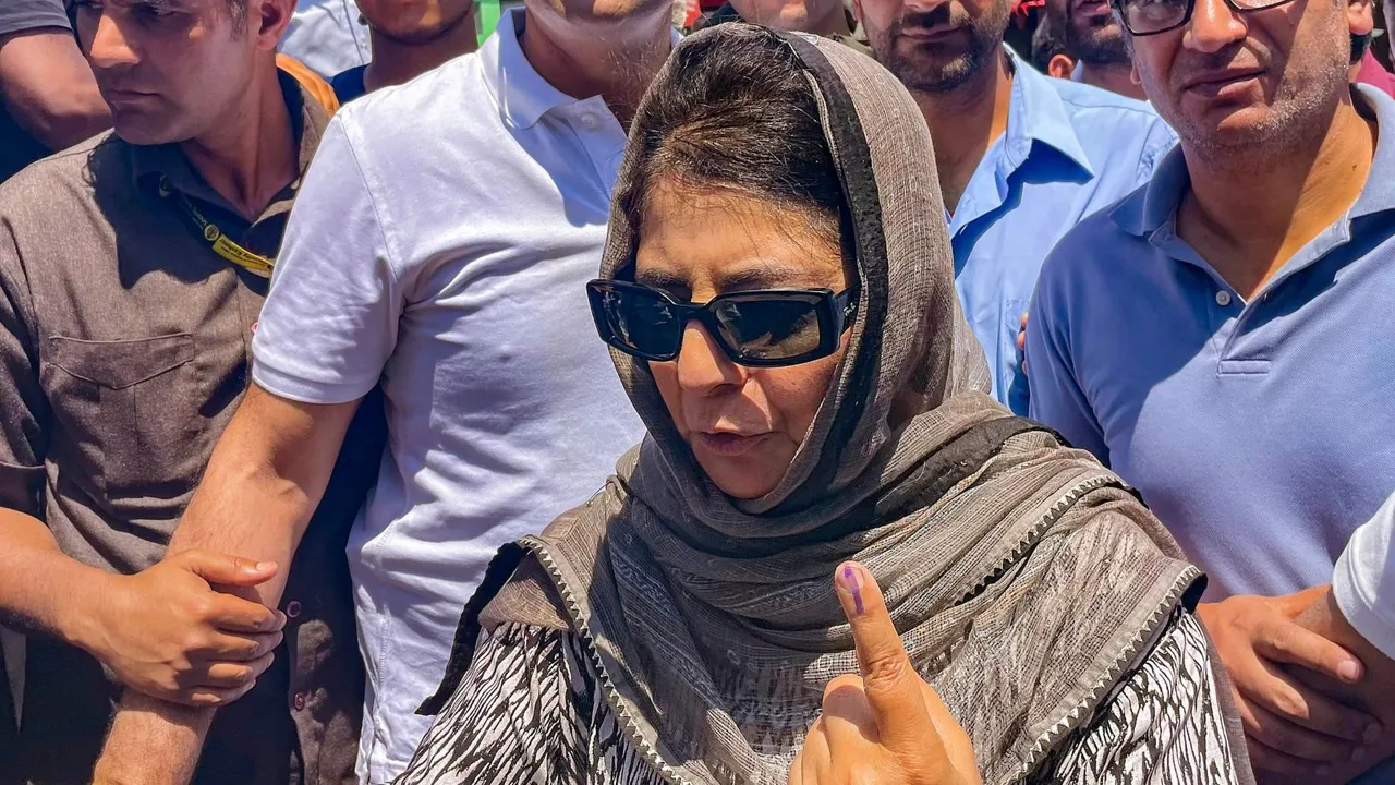 People's Democratic Party (PDP) President and candidate from Anantnag-Rajouri constituency Mehbooba Mufi after casting her vote during the sixth phase of Lok Sabha elections, at Bijbehara in Anantnag district, Saturday, May 25, 2024