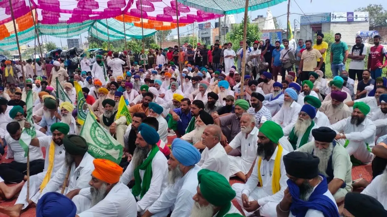 Farmers protest phagwara.jpg