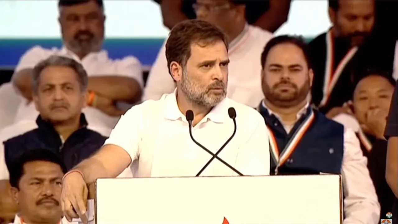 Rahul Gandhi addressing the rally in Nagpur