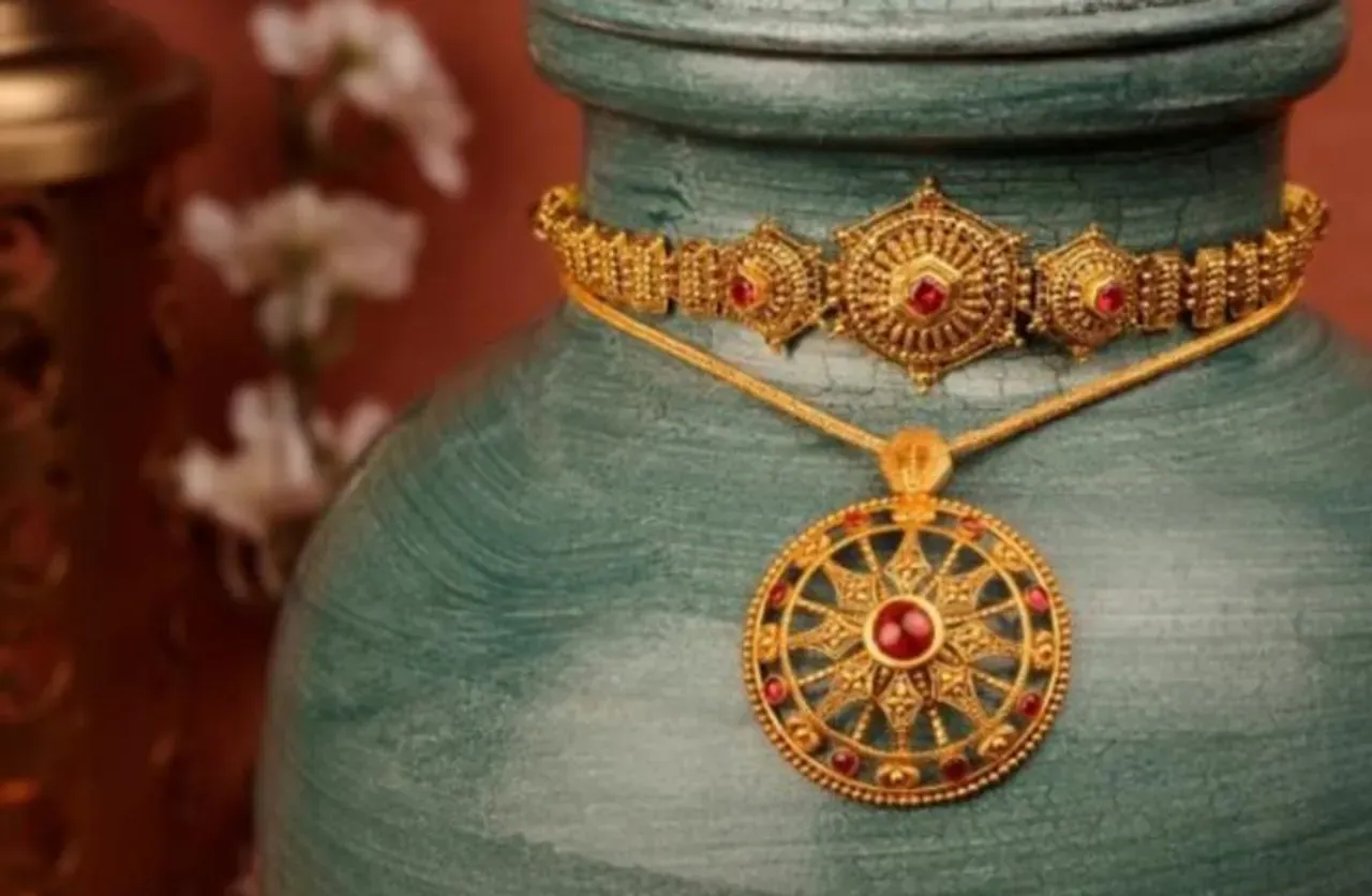 Tanishq Chola