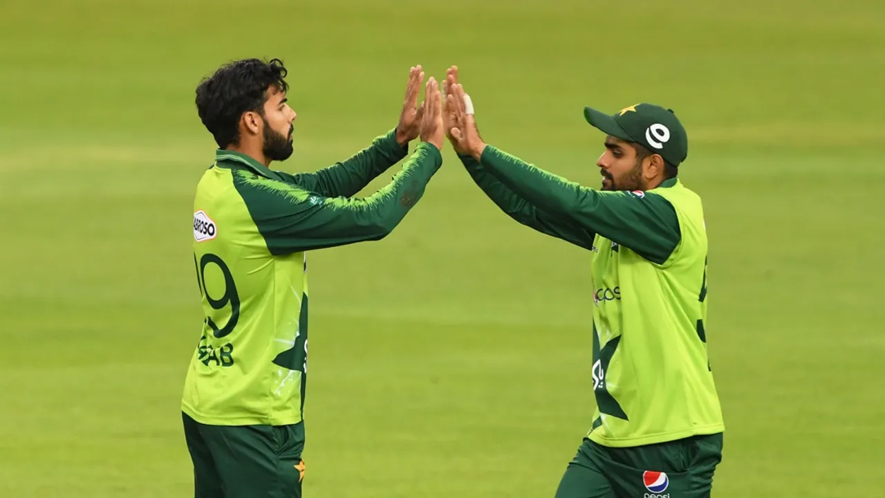 Shadab Khan Babar Azam.jpg