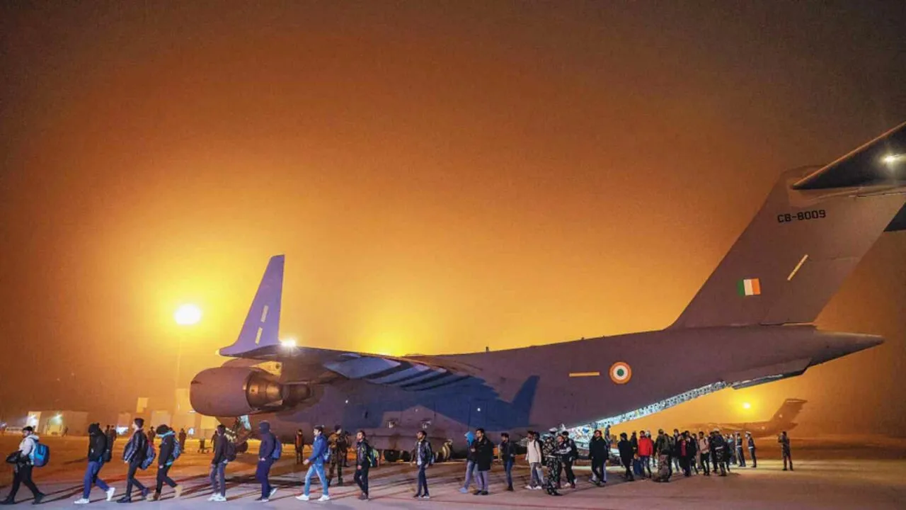 Students returning from Manipur.jpg