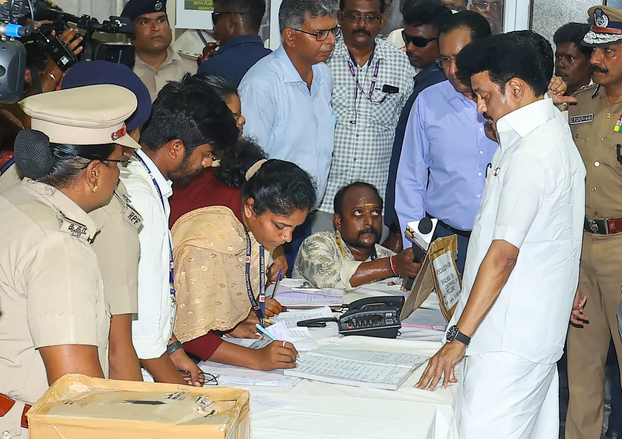 Tamil Nadu Chief Minister MK Stalin with DGP C. Sylendra Babu inspects the special help desk at Central Railway Station
