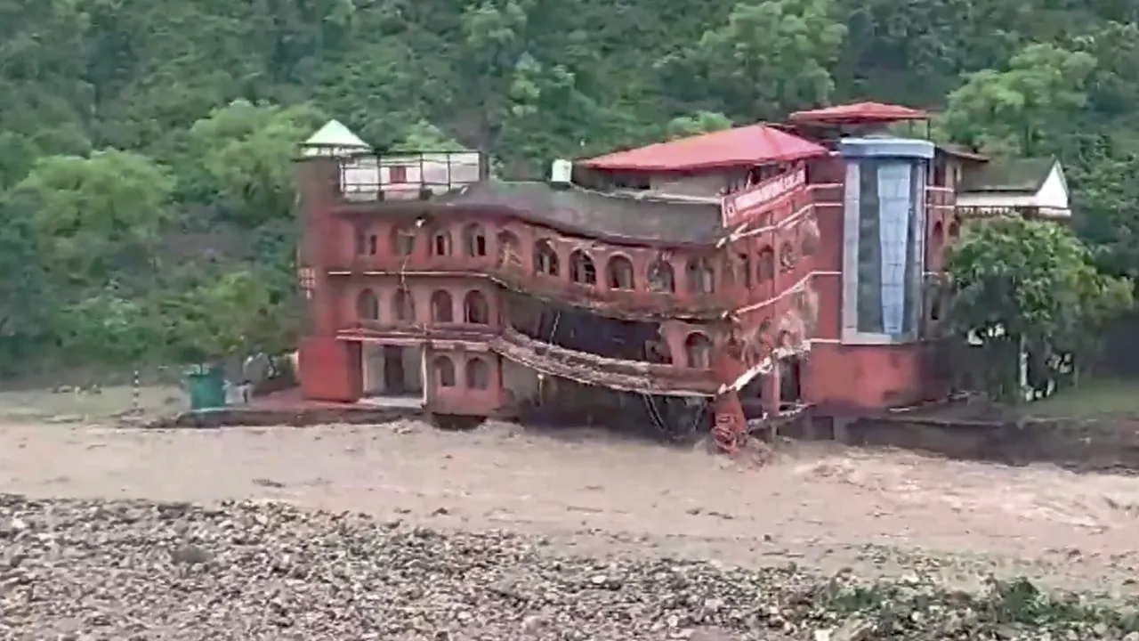 The Doon Defense College building collapses near Dehradun due to the incessant rains, near Dehradoon