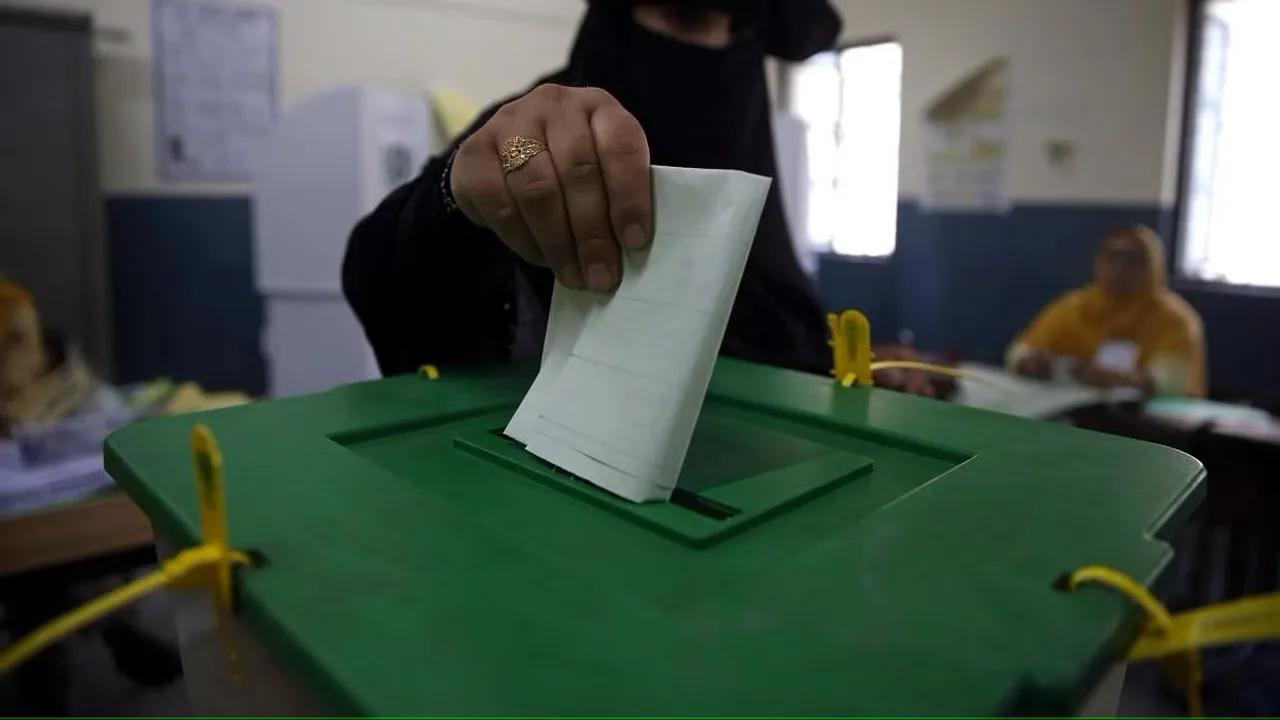 Voting in Pakistan