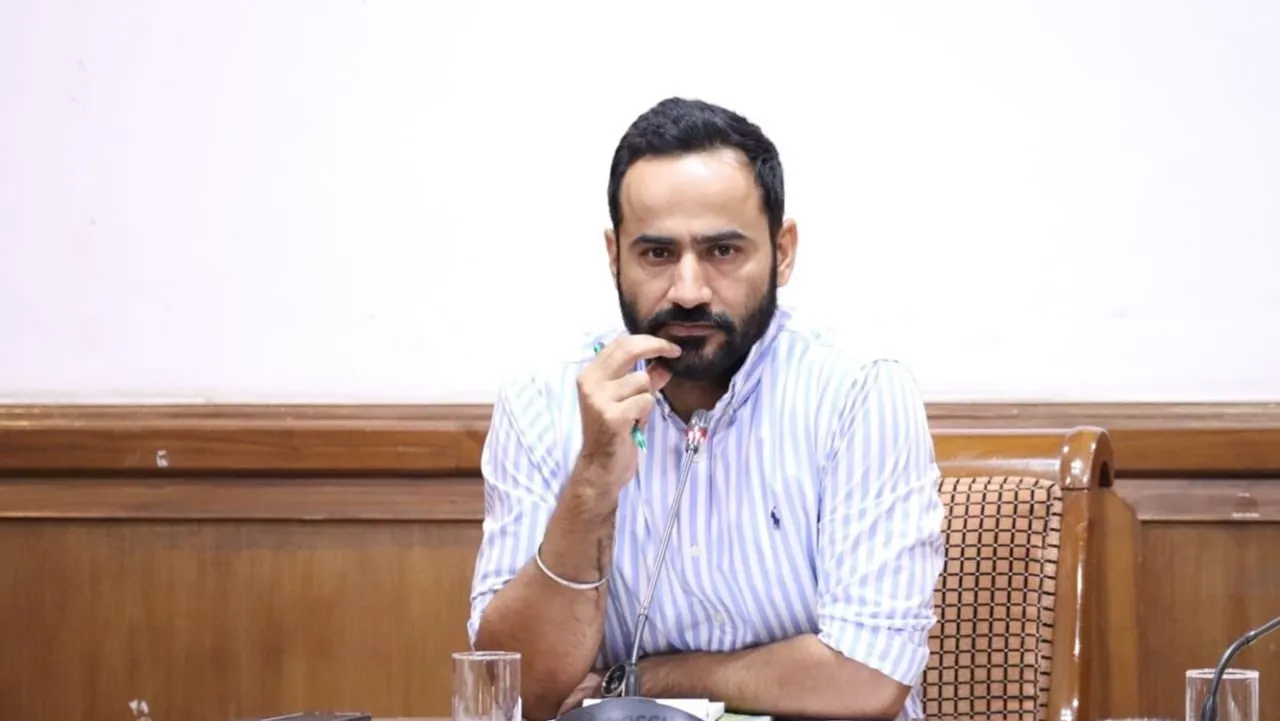 Gurmeet Singh Meet Hayer.jpg