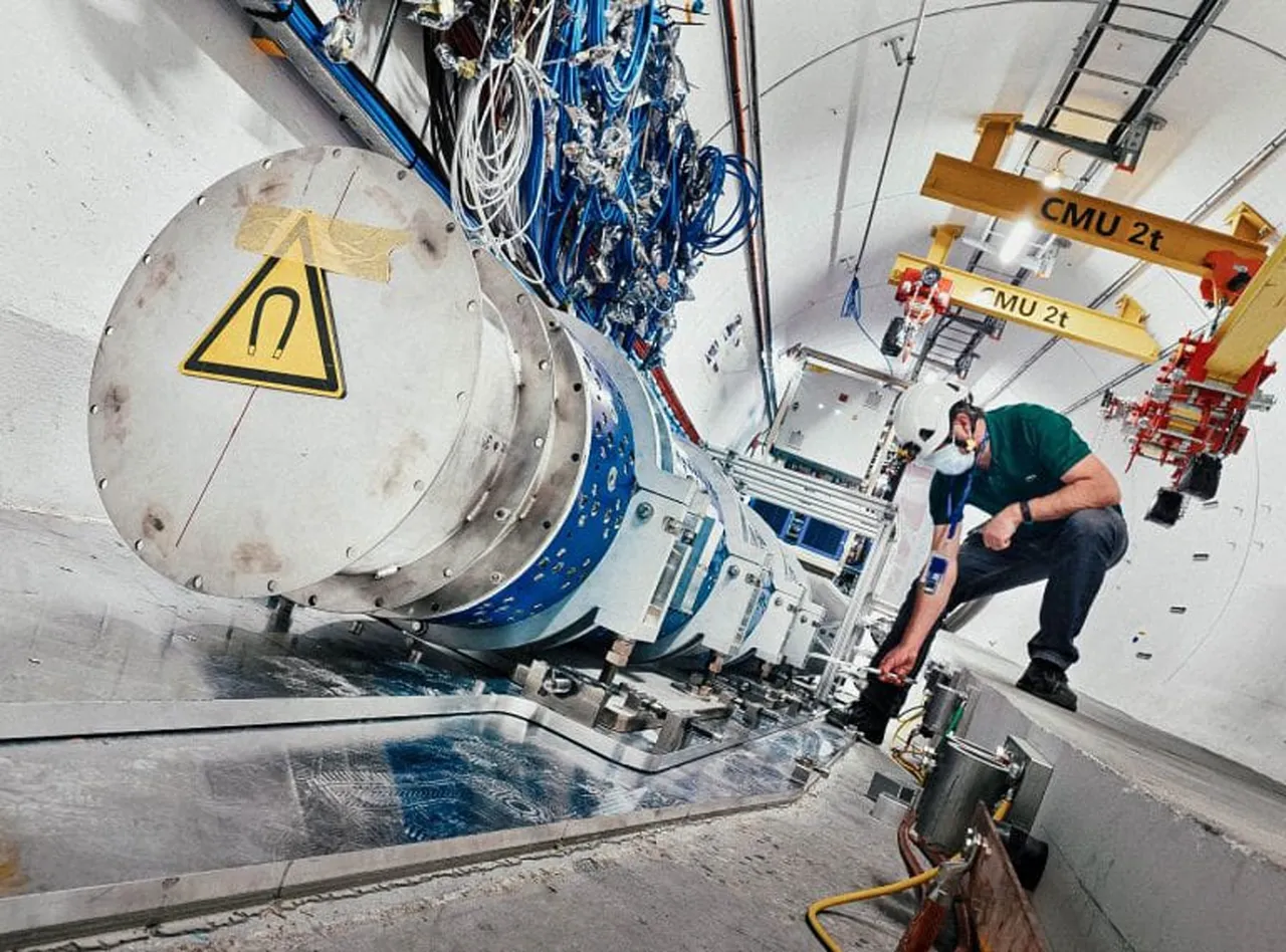 The-FASER-particle-detector